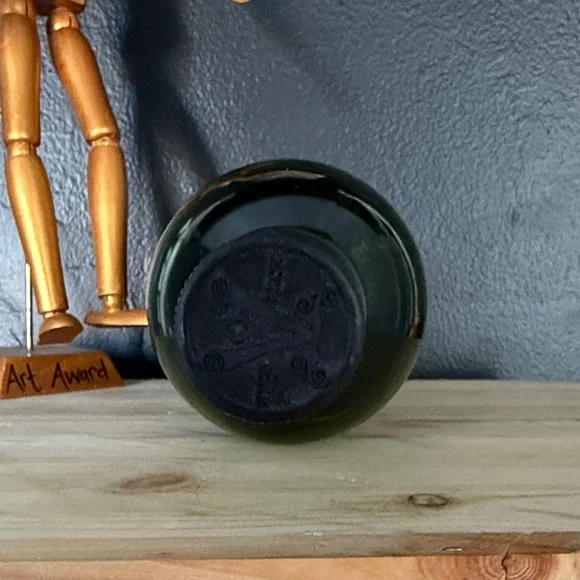 Ardbeg An OA Single Malt Scotch Whisky EMPTY BOTTLE - Picture 4 of 5